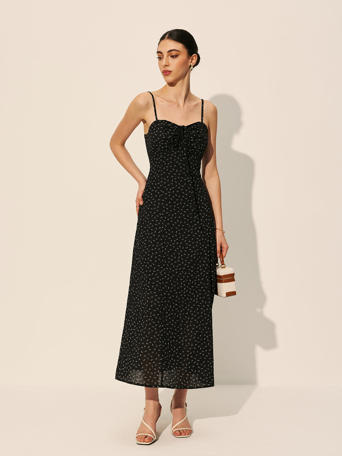 Robe à pois à cordon et fermeture éclair