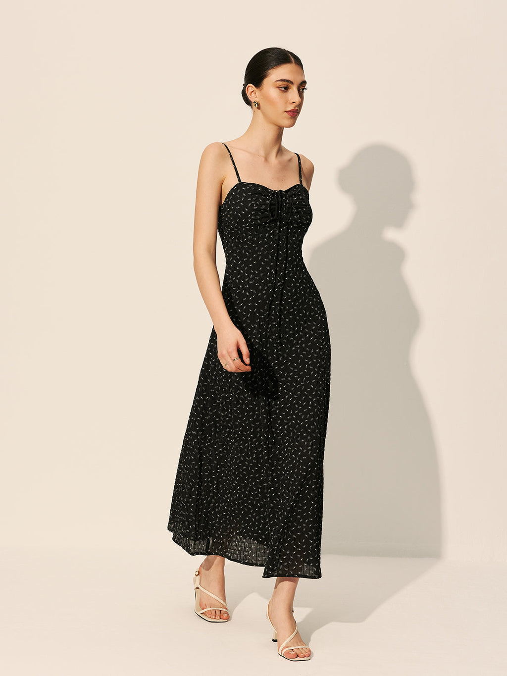 Robe à pois à cordon et fermeture éclair