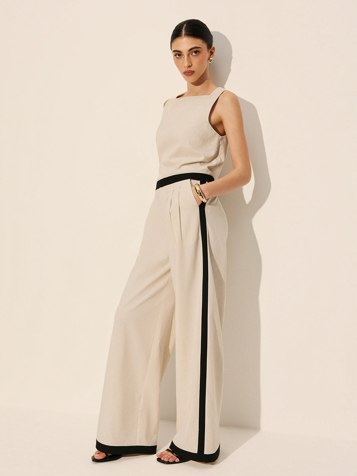 Ensemble pantalon en lin et coton zippé avec liseré contrastant
