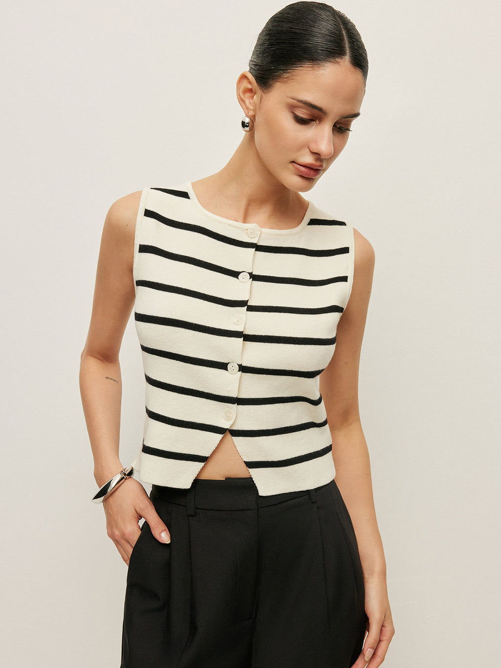 Gilet en maille rayé boutonné