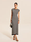 Robe en maille rayée à manches courtes