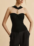 Strick-Top mit Neckholder und Ketten-Detail