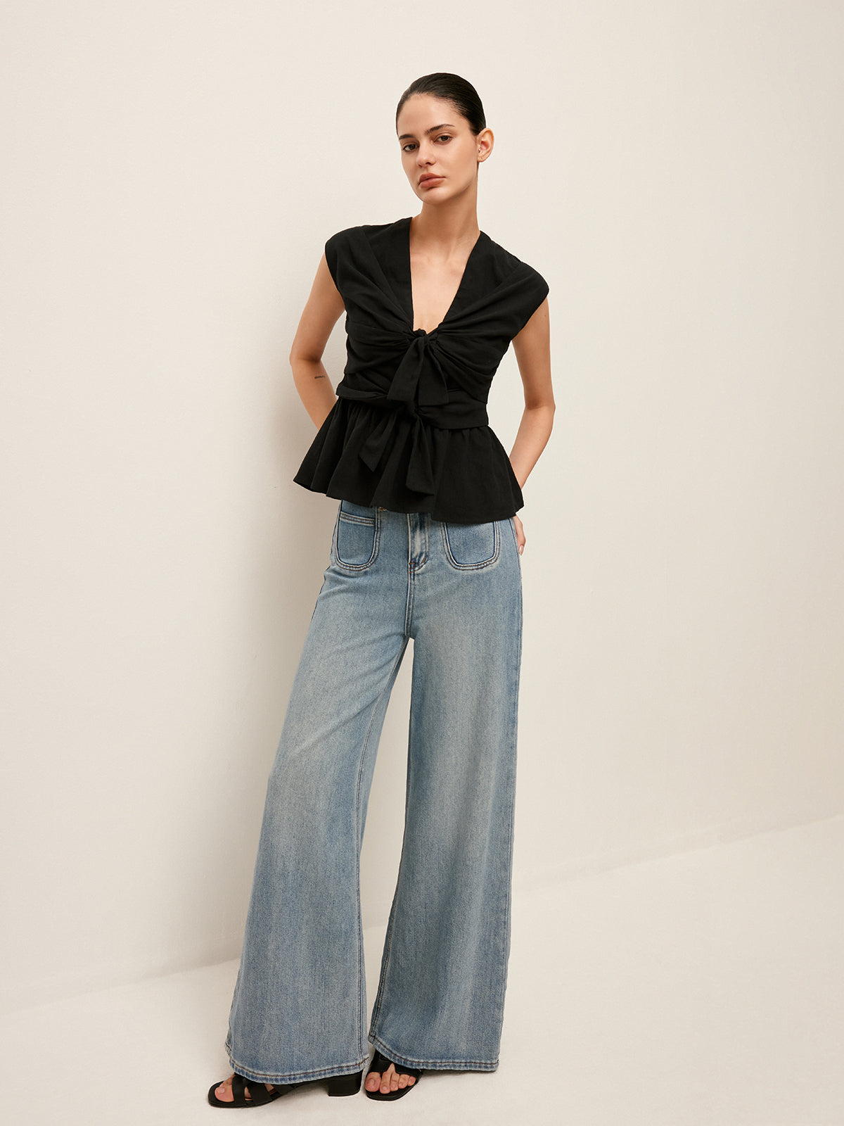 Mid-Waist Wide-Leg Denim Jeans With Pockets