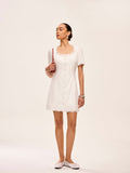 Robe en Coton et Lin à Détails Boutonnés et Bordure en Dentelle