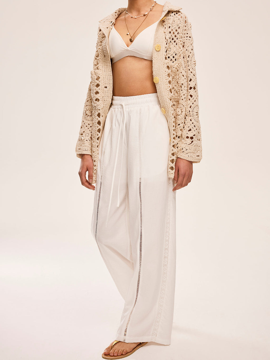 Halbtransparente High-Waist-Hose mit Taschen