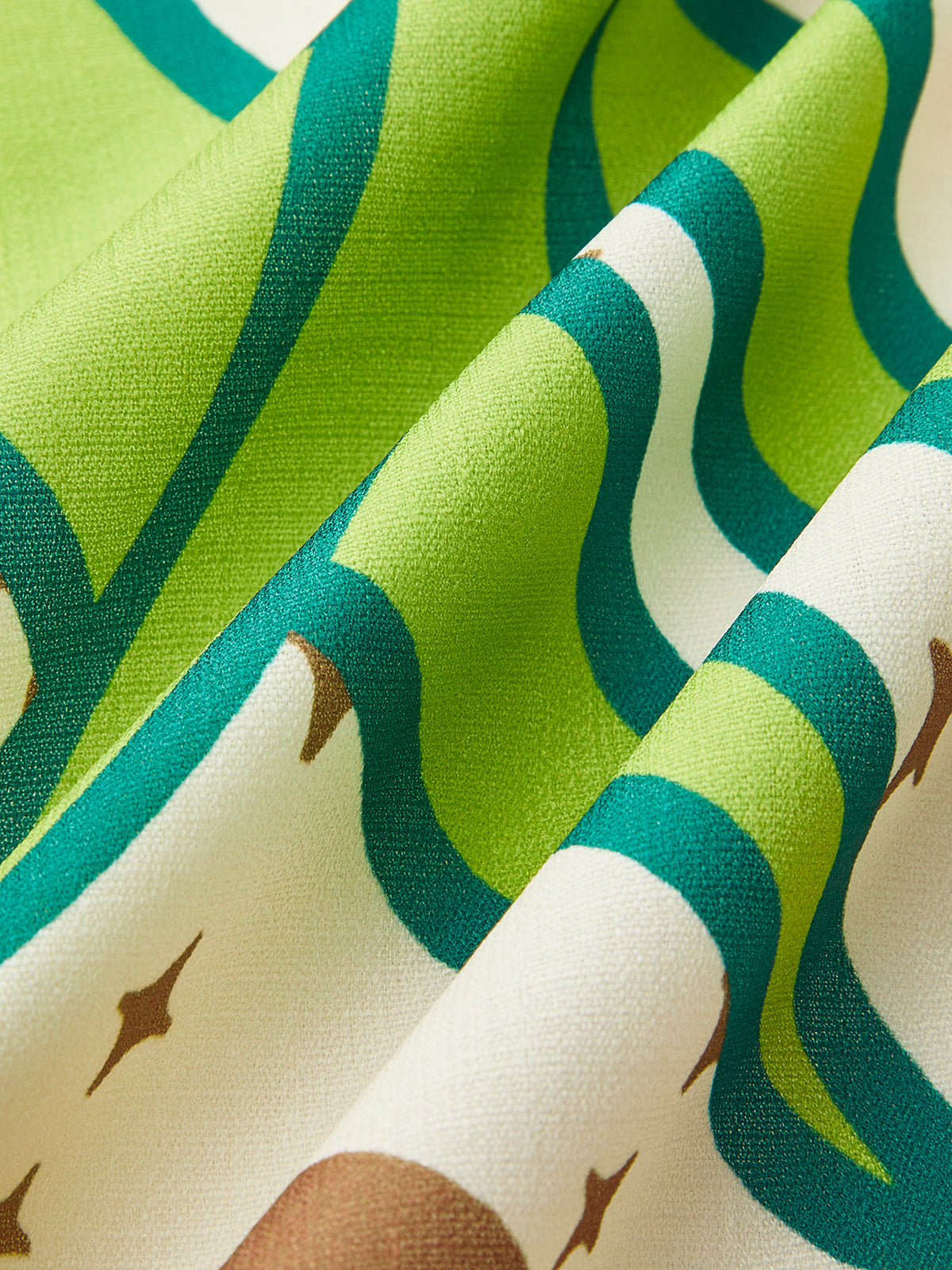 Robe portefeuille fleurie avec ceinture à nouer 