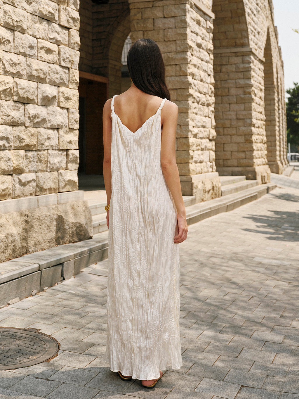 Robe Caraco en Satin à Col V