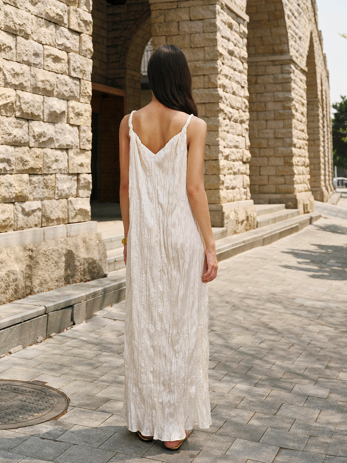 Robe Caraco en Satin à Col V