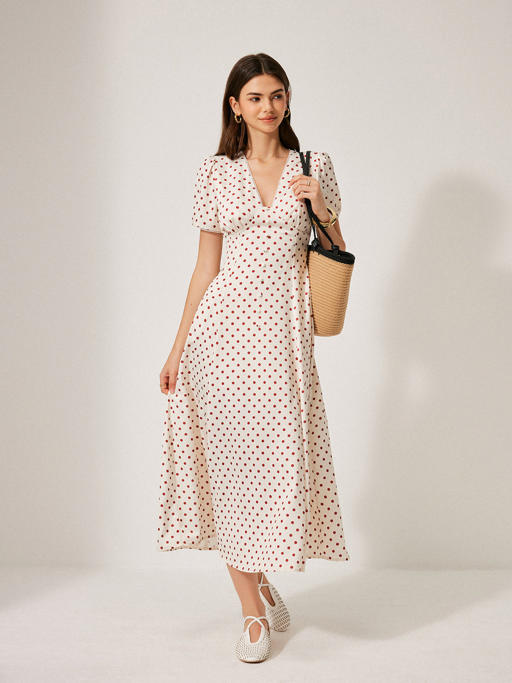 Robe à manches bouffantes à pois