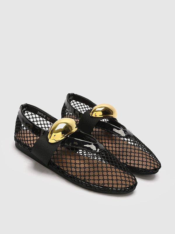 Mesh Design Shoes With Golden Accent