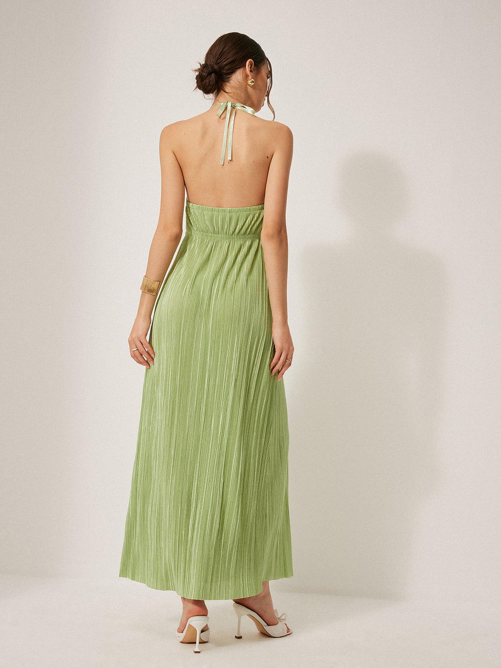 Plissiertes Neckholder-Rückenfreies Kleid
