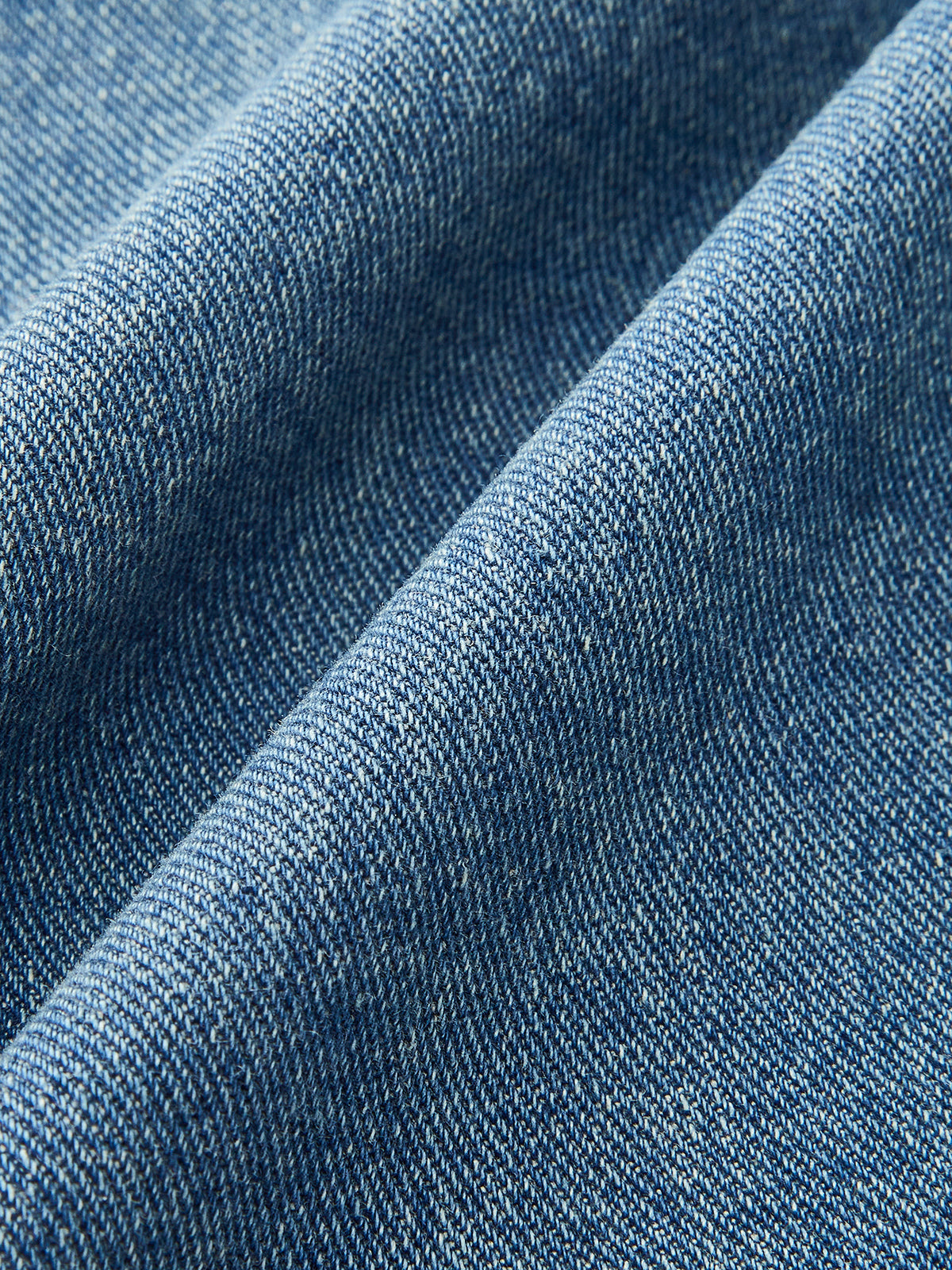 Mid-Waist Jeans mit Zierknöpfen, Reißverschluss und ausgestelltem Bein