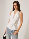 Ärmellose Bluse mit überkreuztem Ausschnitt und Metalldetail