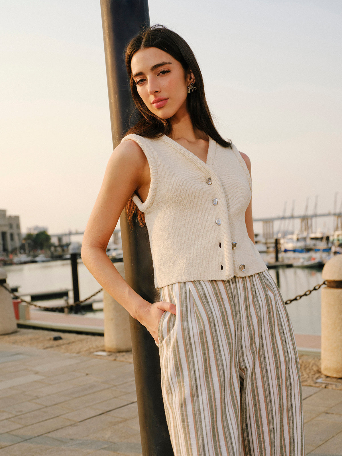 Strickweste mit Knopfleiste 