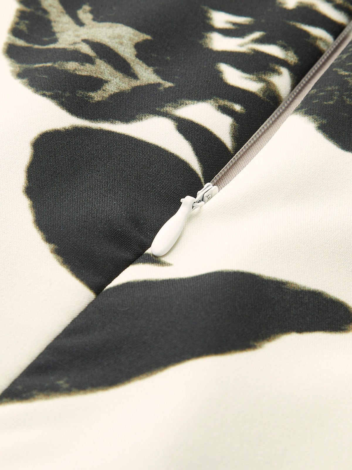 Robe plissée sans manches à imprimé floral 