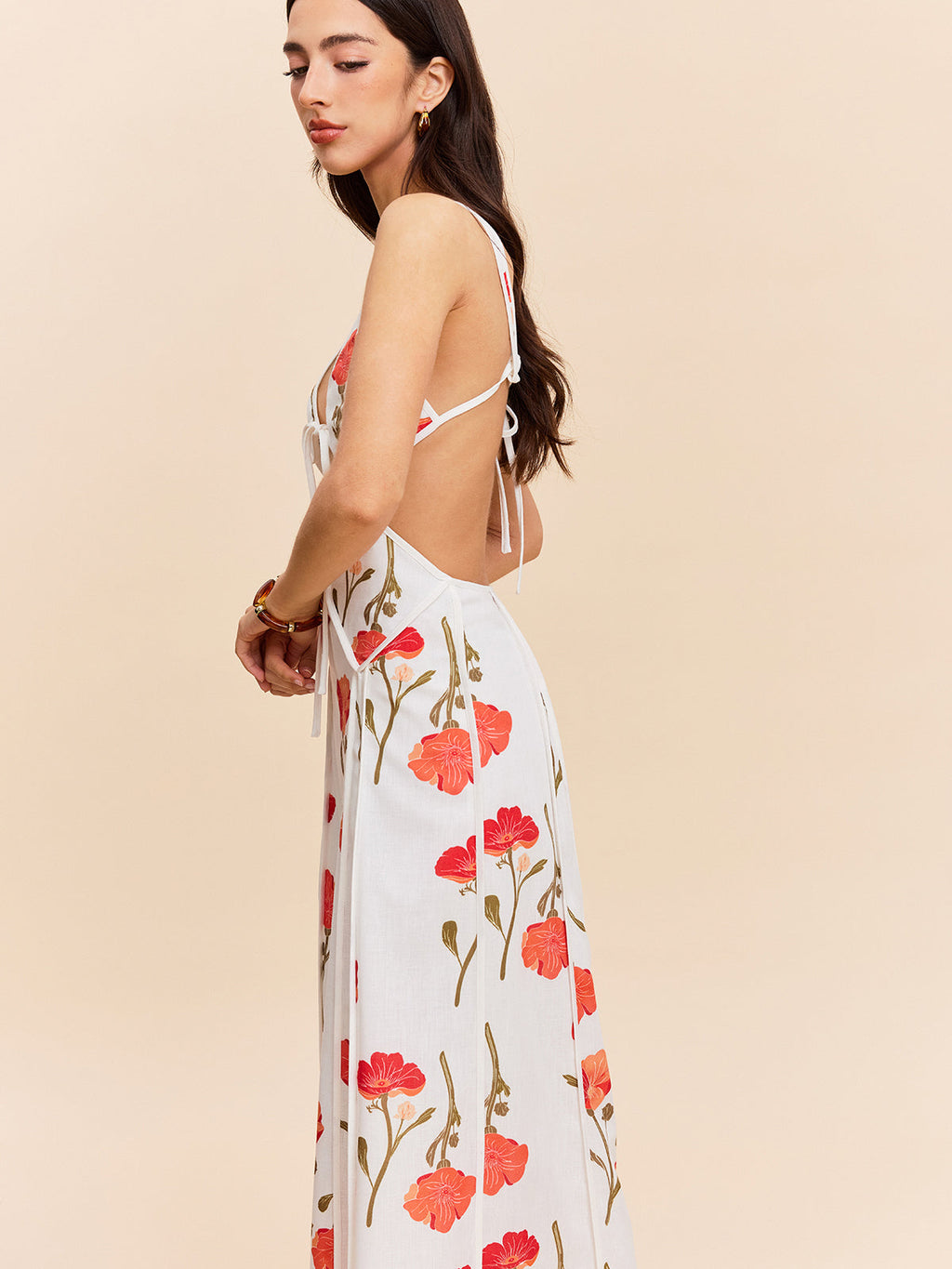Robe découpée fleurie à nouer au dos
