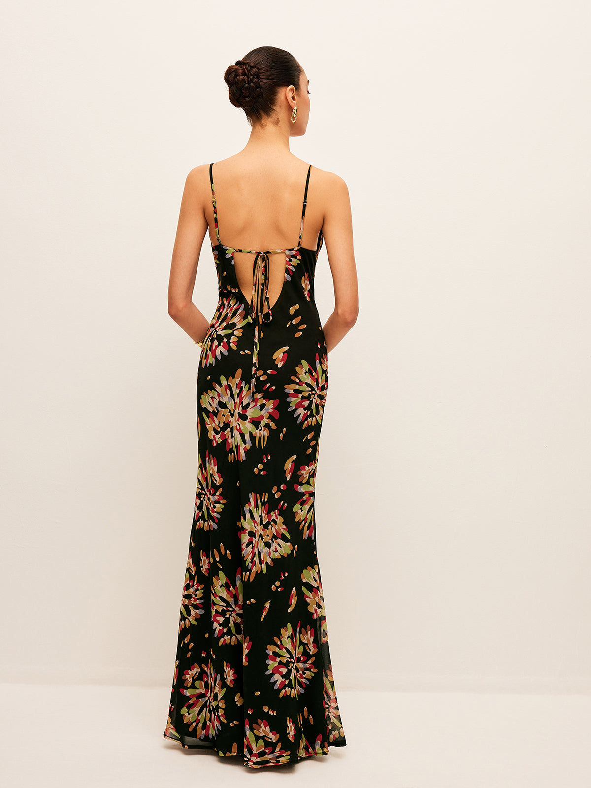 Halbtransparentes Chiffon-Cami-Kleid im Boho-Stil mit Bindebändern am Rücken 