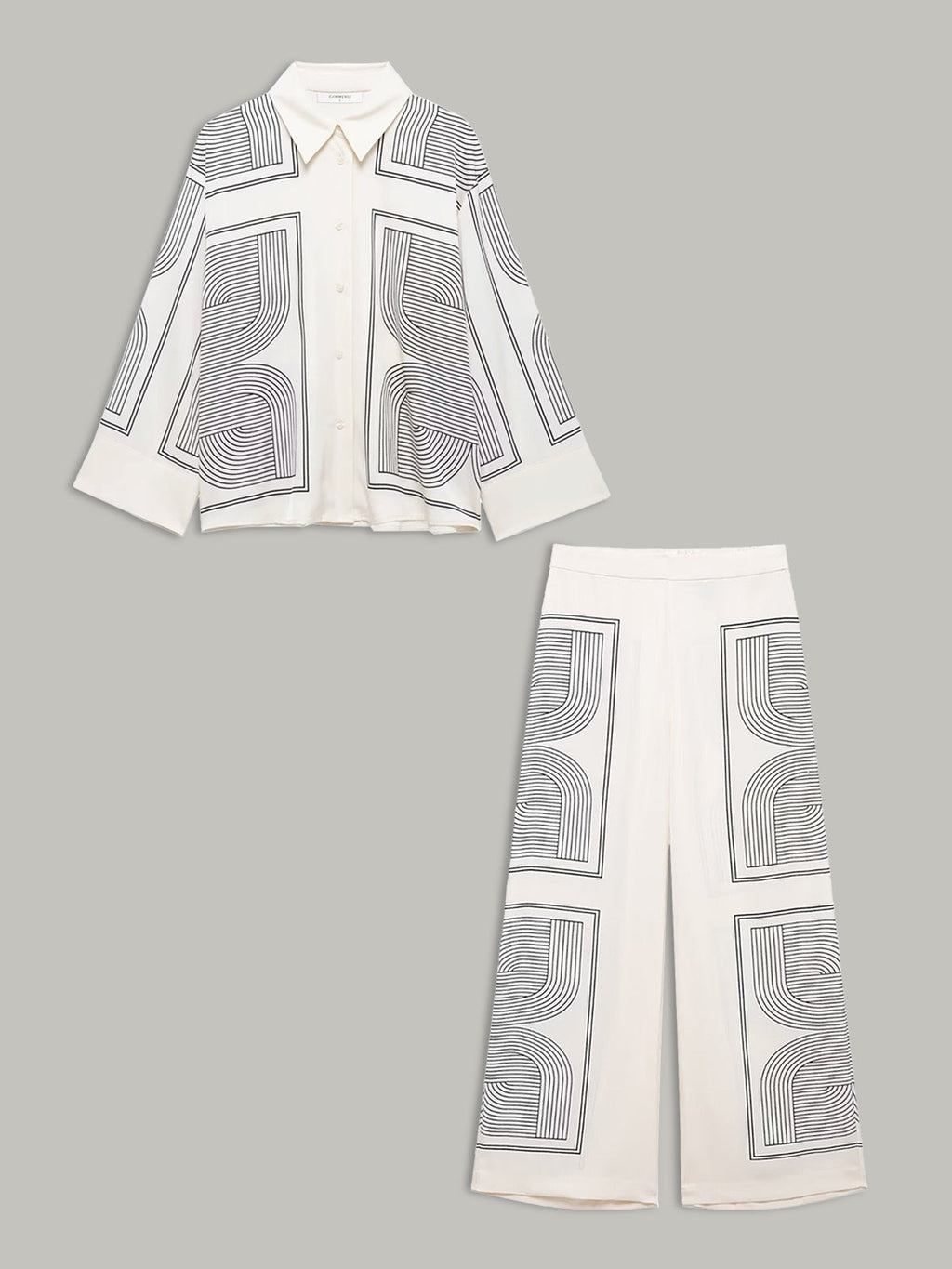 Hose mit weitem Bein, mittelhohem Bund und geometrischem Muster