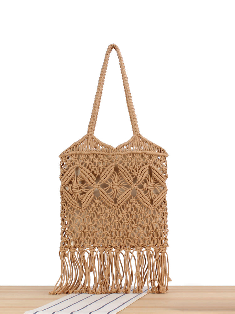 Tasche mit Quastendetail und Hohlgeflecht