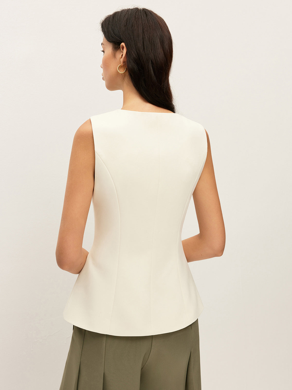 Starfish Metal Detail V-Neck Sleeveless Vest