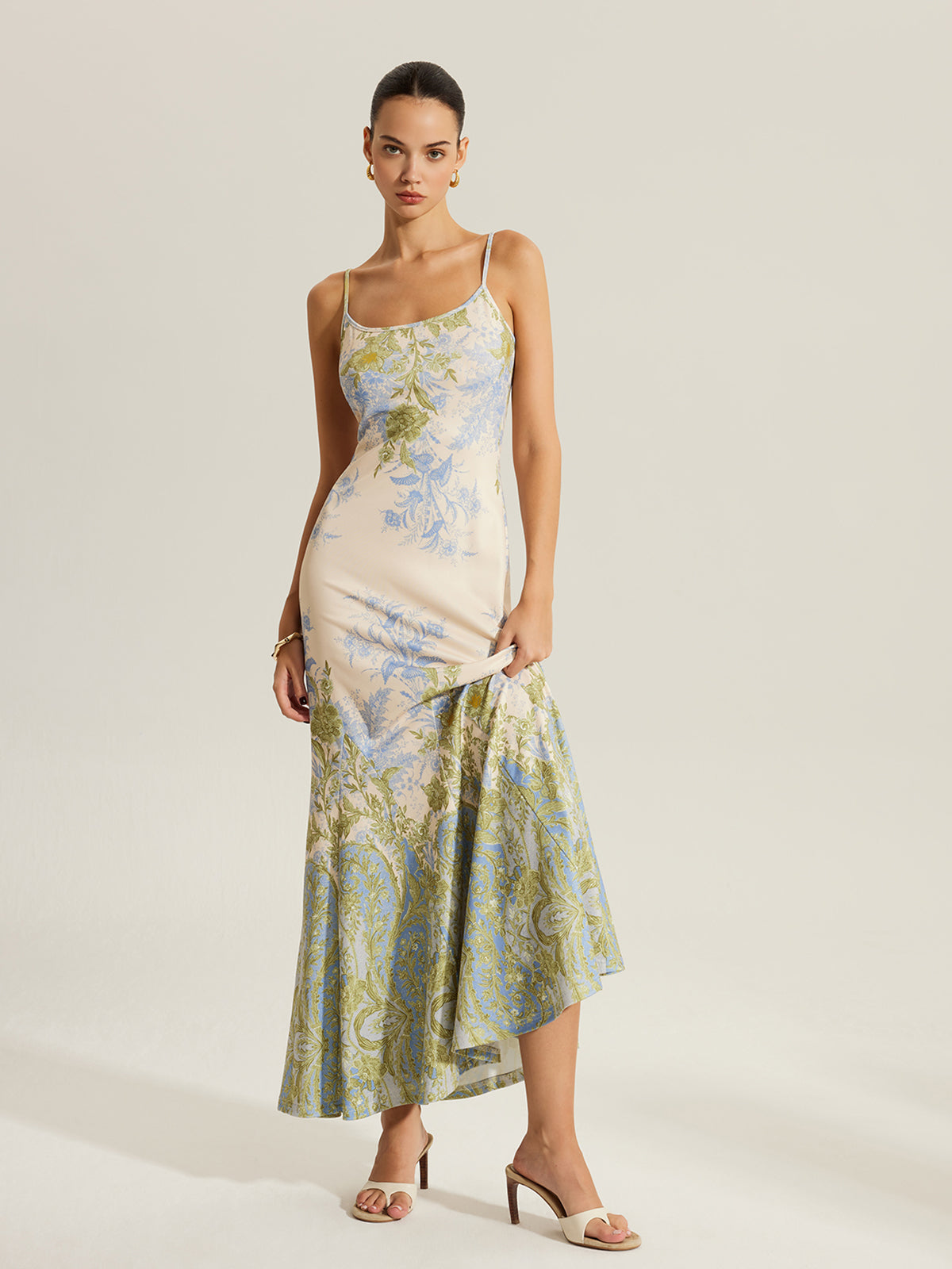 Geblümtes Trägerkleid