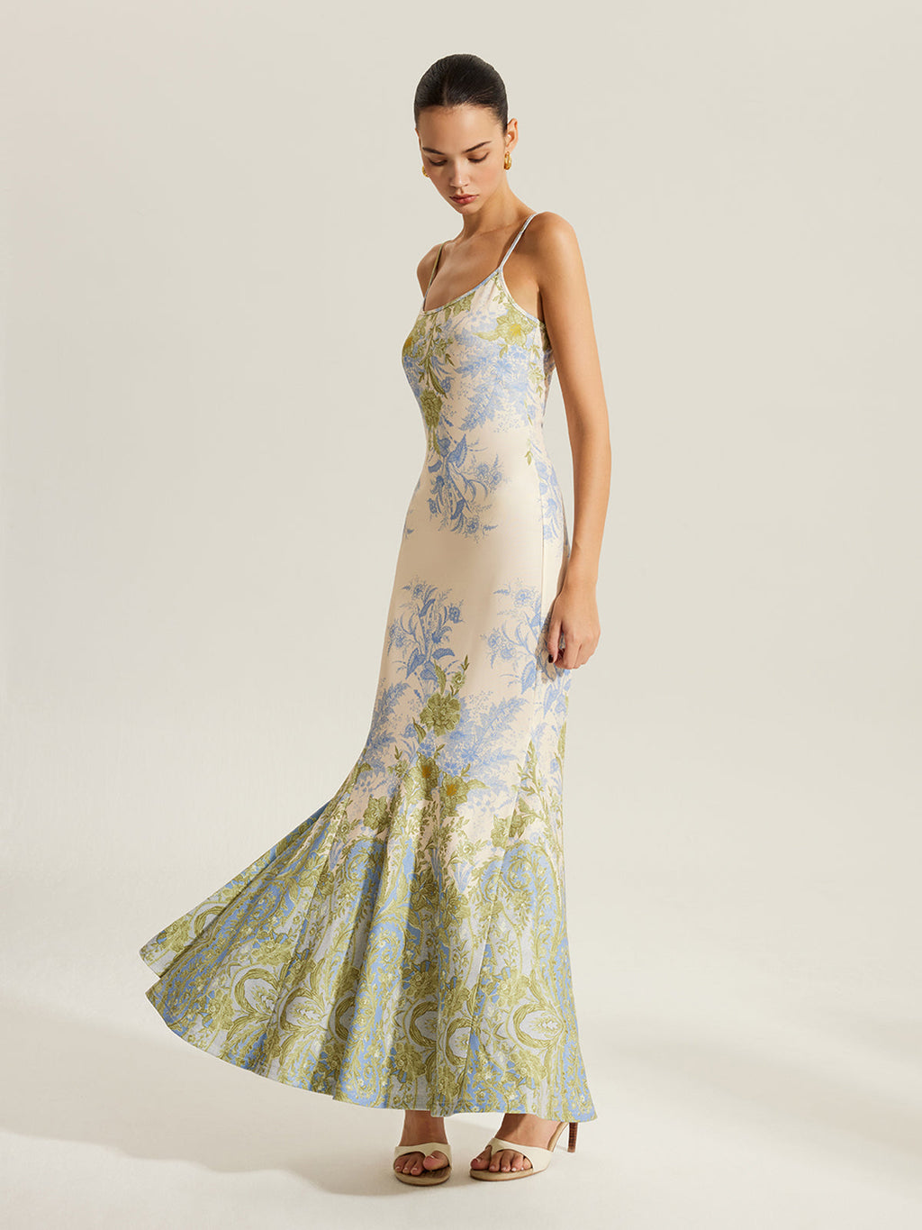 Geblümtes Trägerkleid