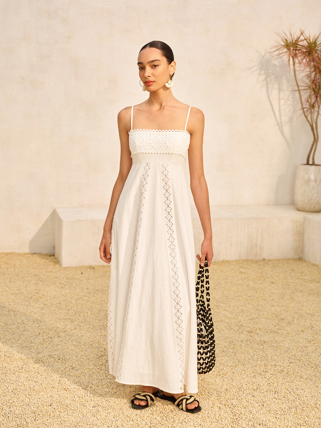 Robe caraco en coton avec dentelle