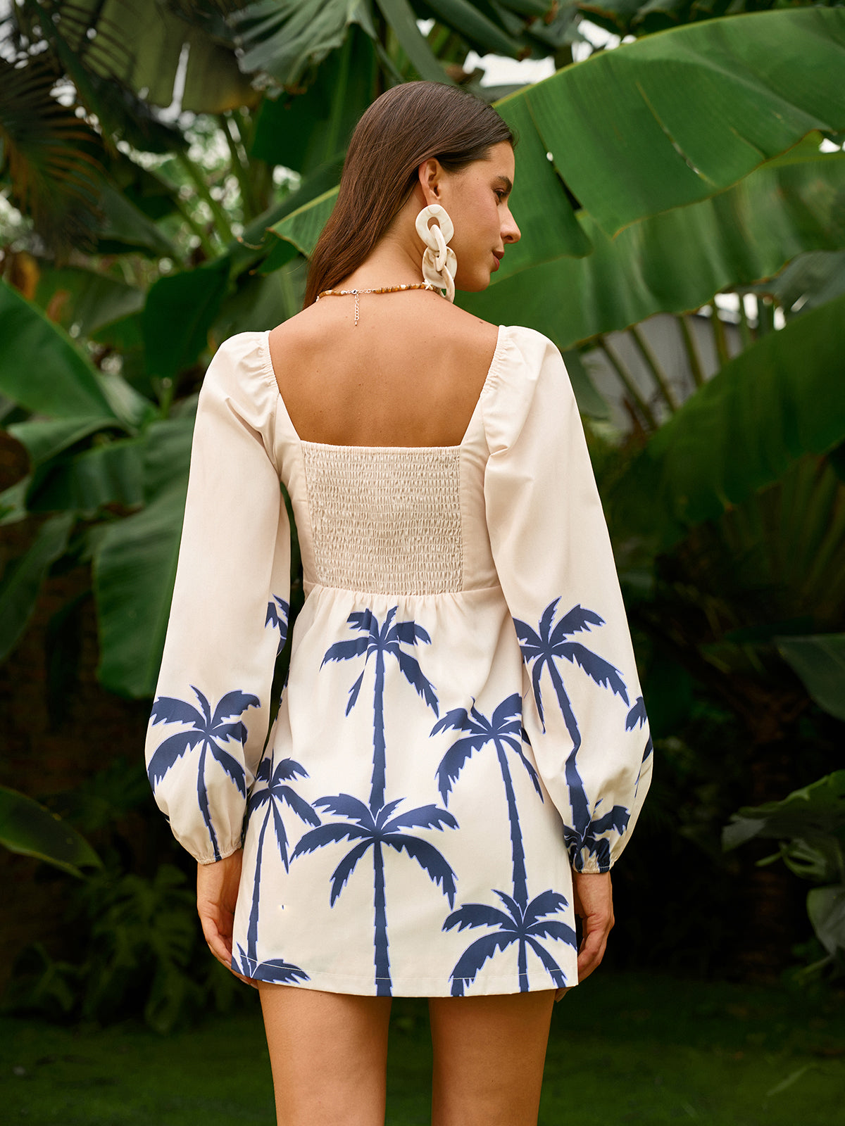 Robe imprimée à manches longues et devant torsadé 