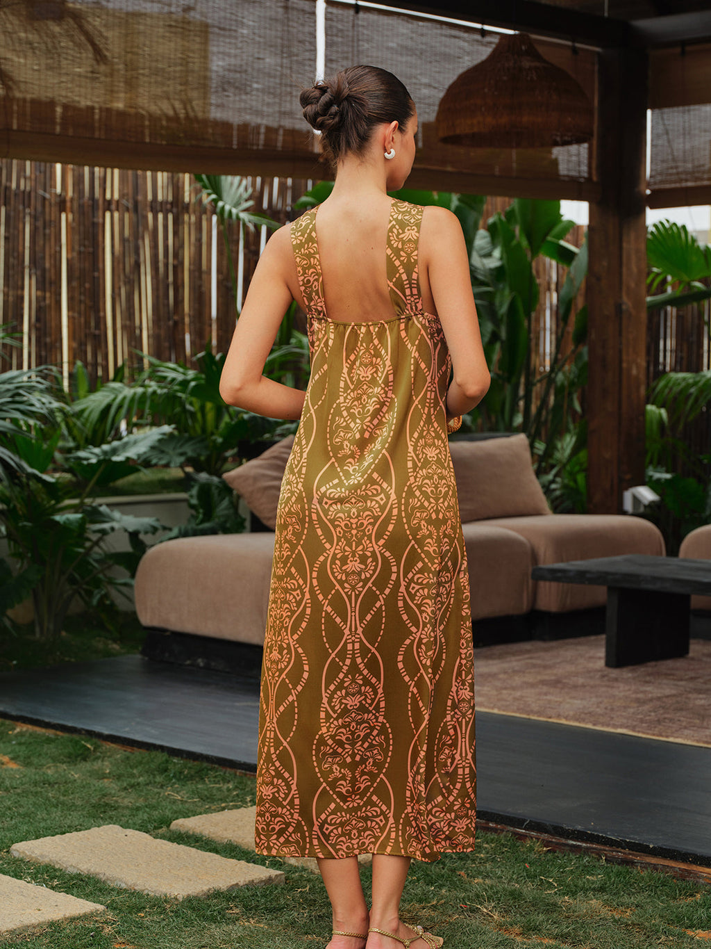 Satin-Neckholderkleid