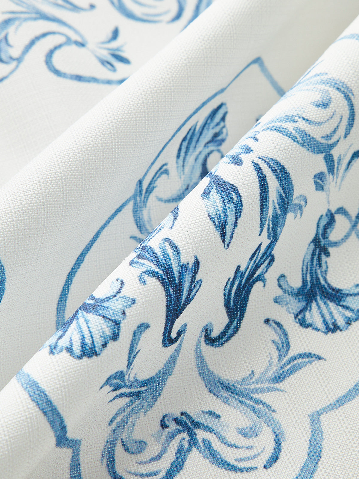 Wickelrock mit Blumenmuster und Bindegürtel 