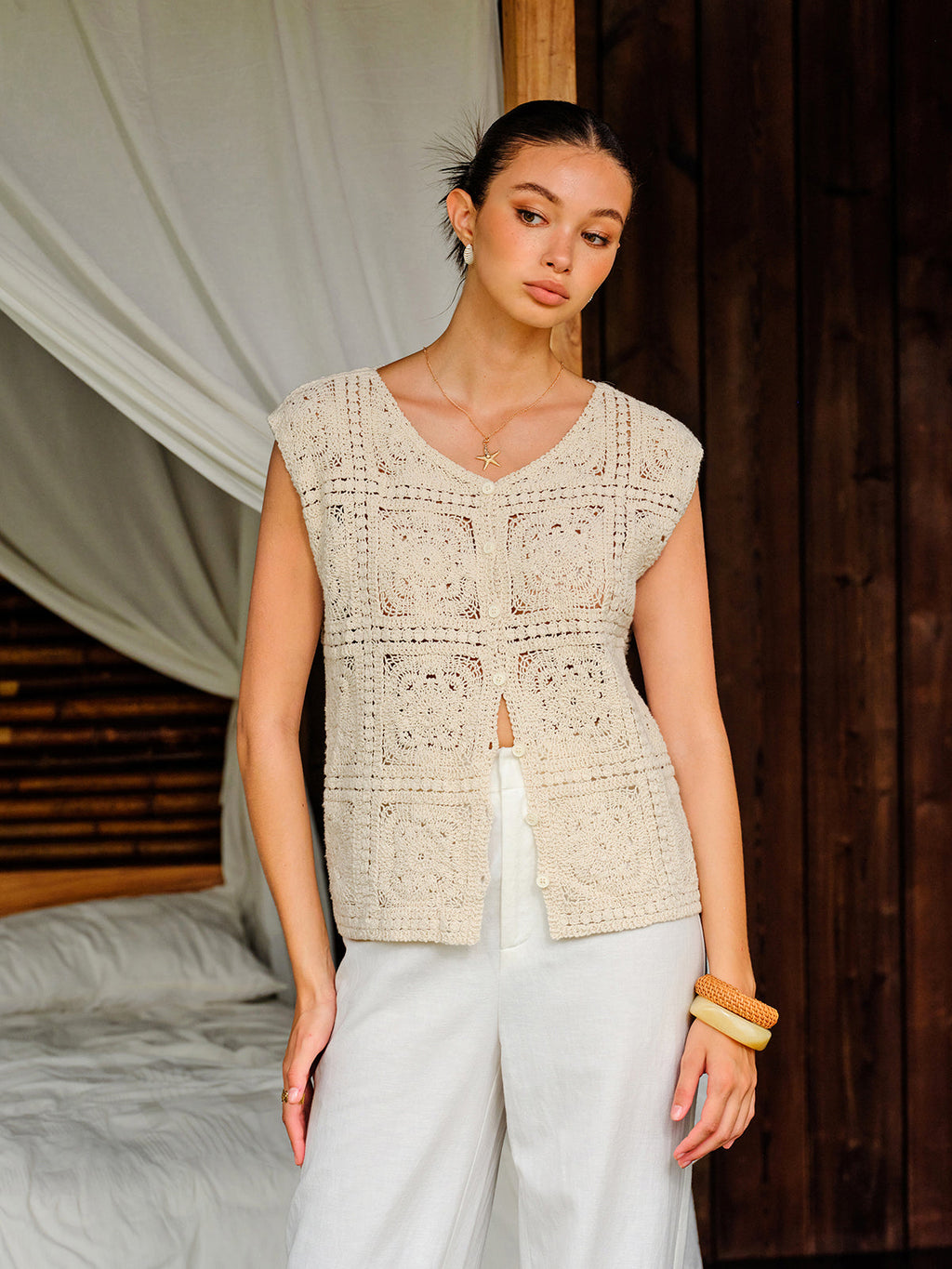 Haut boutonné en crochet de coton