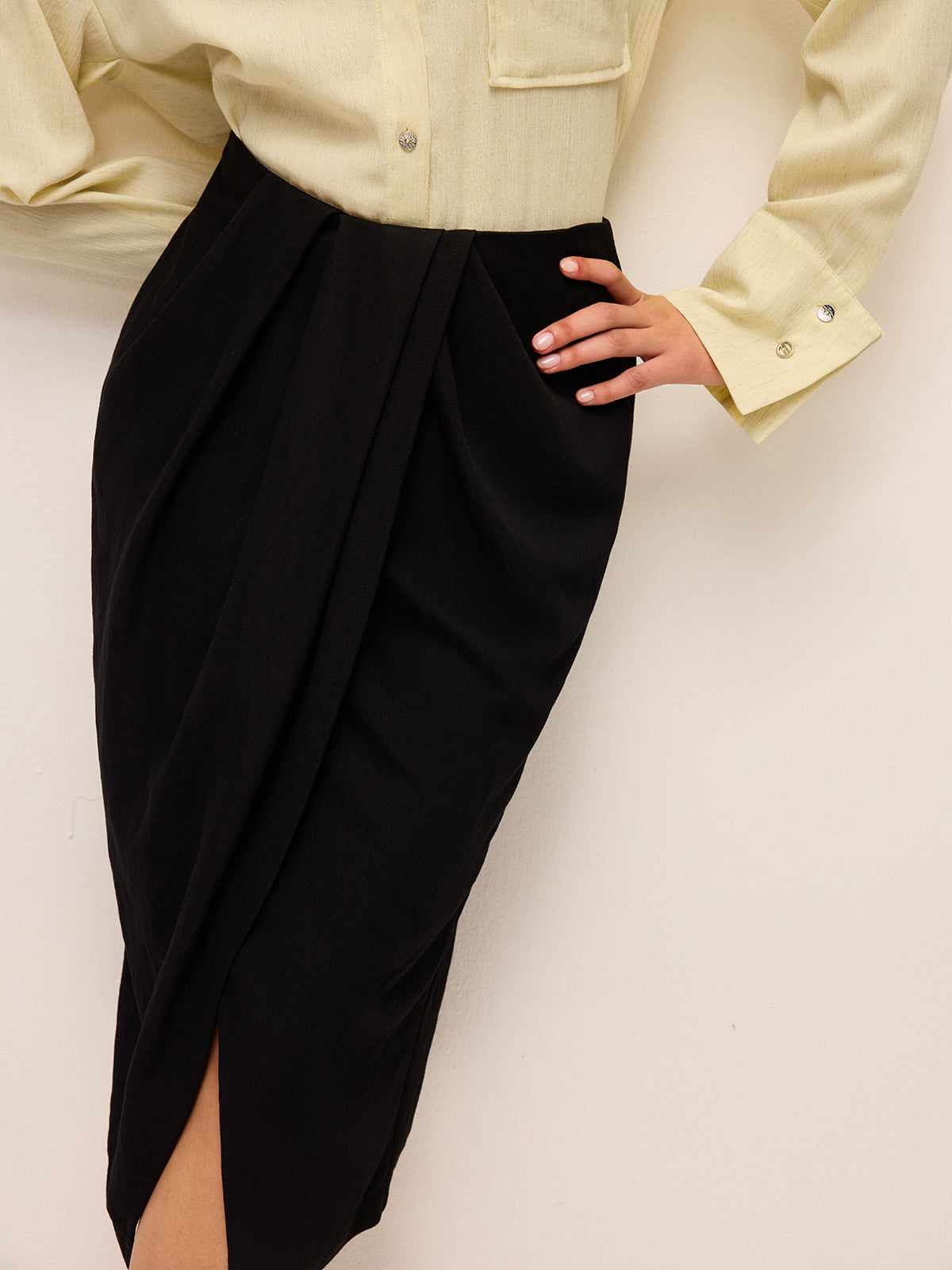 Drapierter Rock mit vorderem Schlitz 