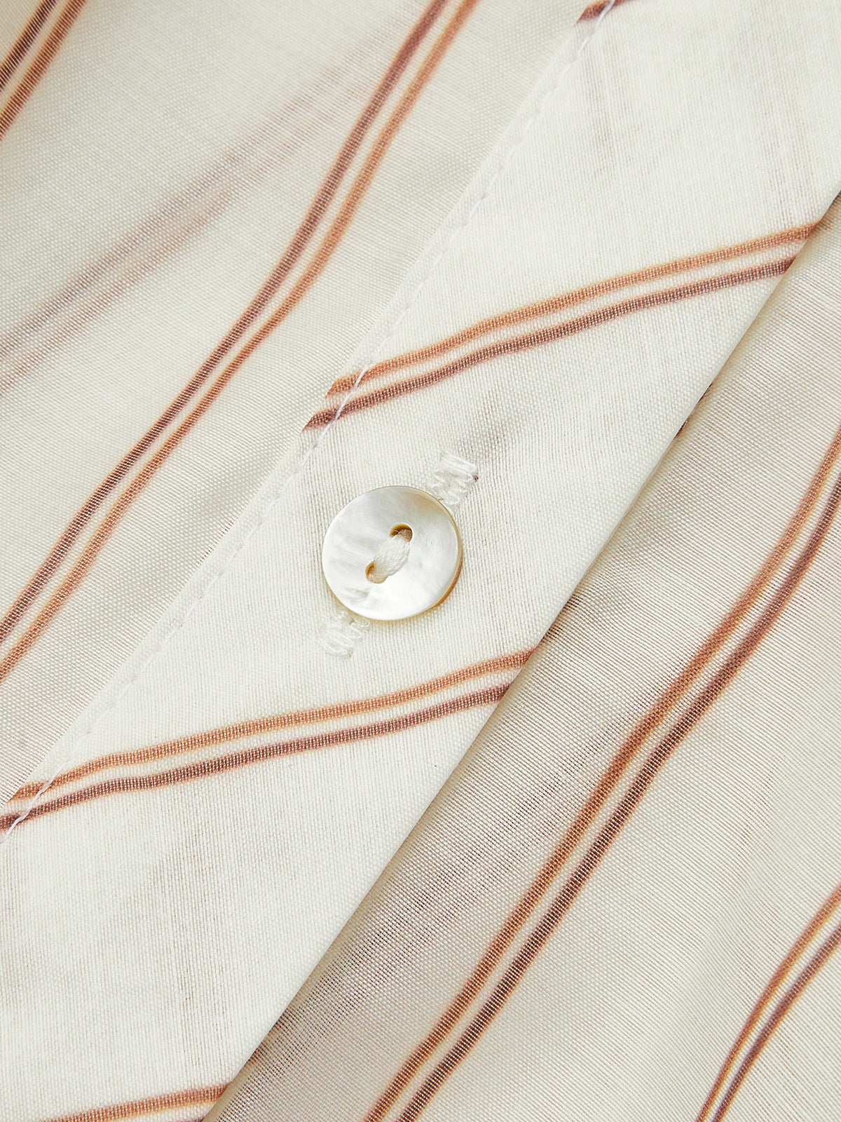 Chemise courte à rayures (semi-transparente) 