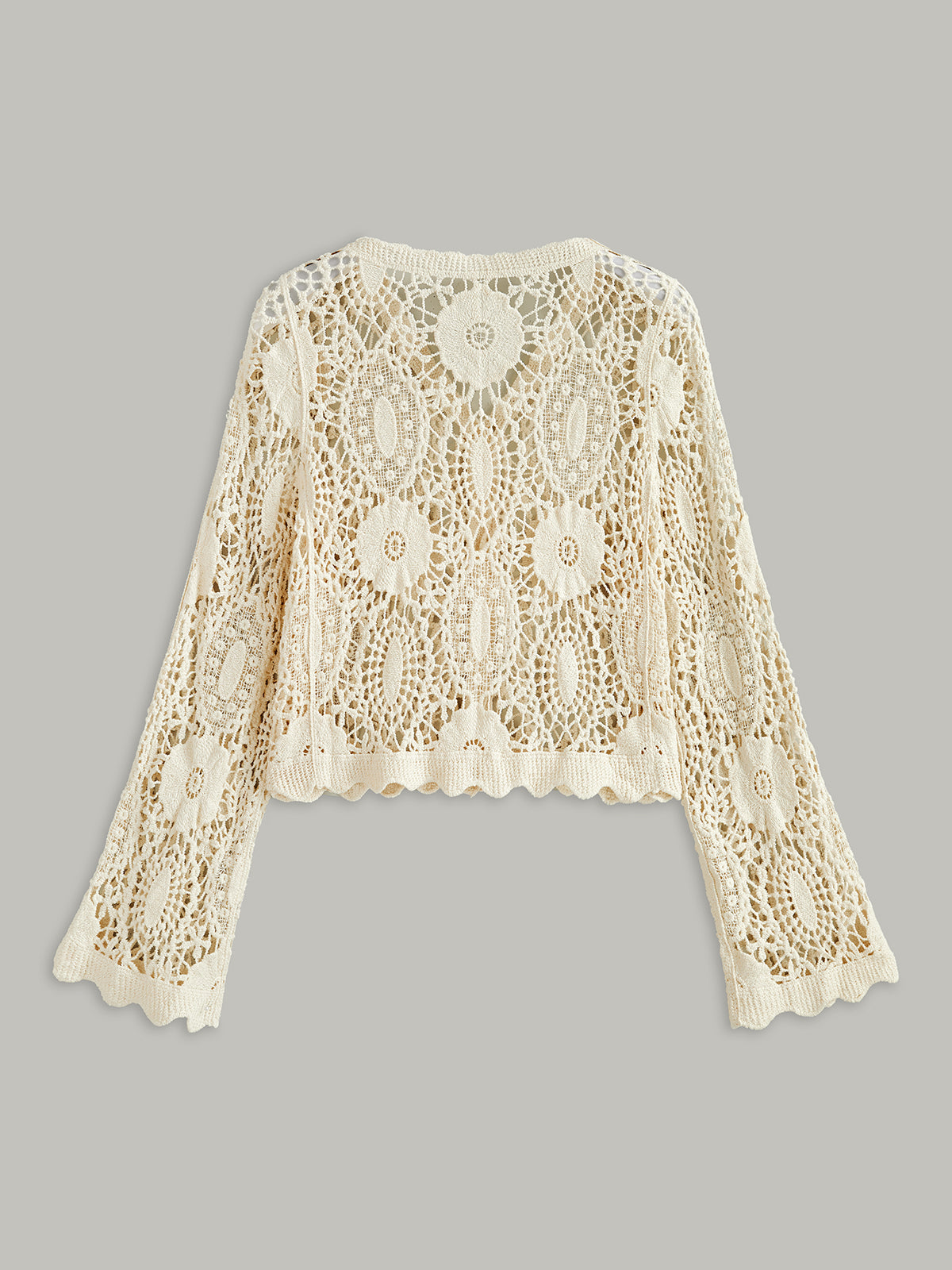 Gehäkelte Spitzenstrickjacke mit Knöpfen