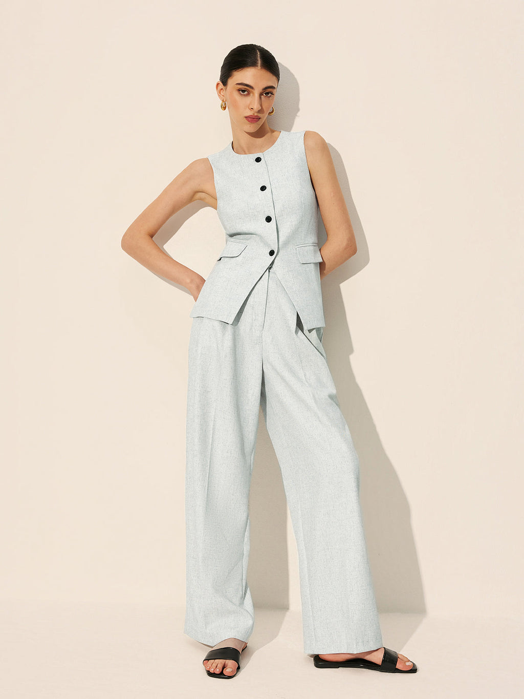 Pockets Sleeveless Tailored Vest