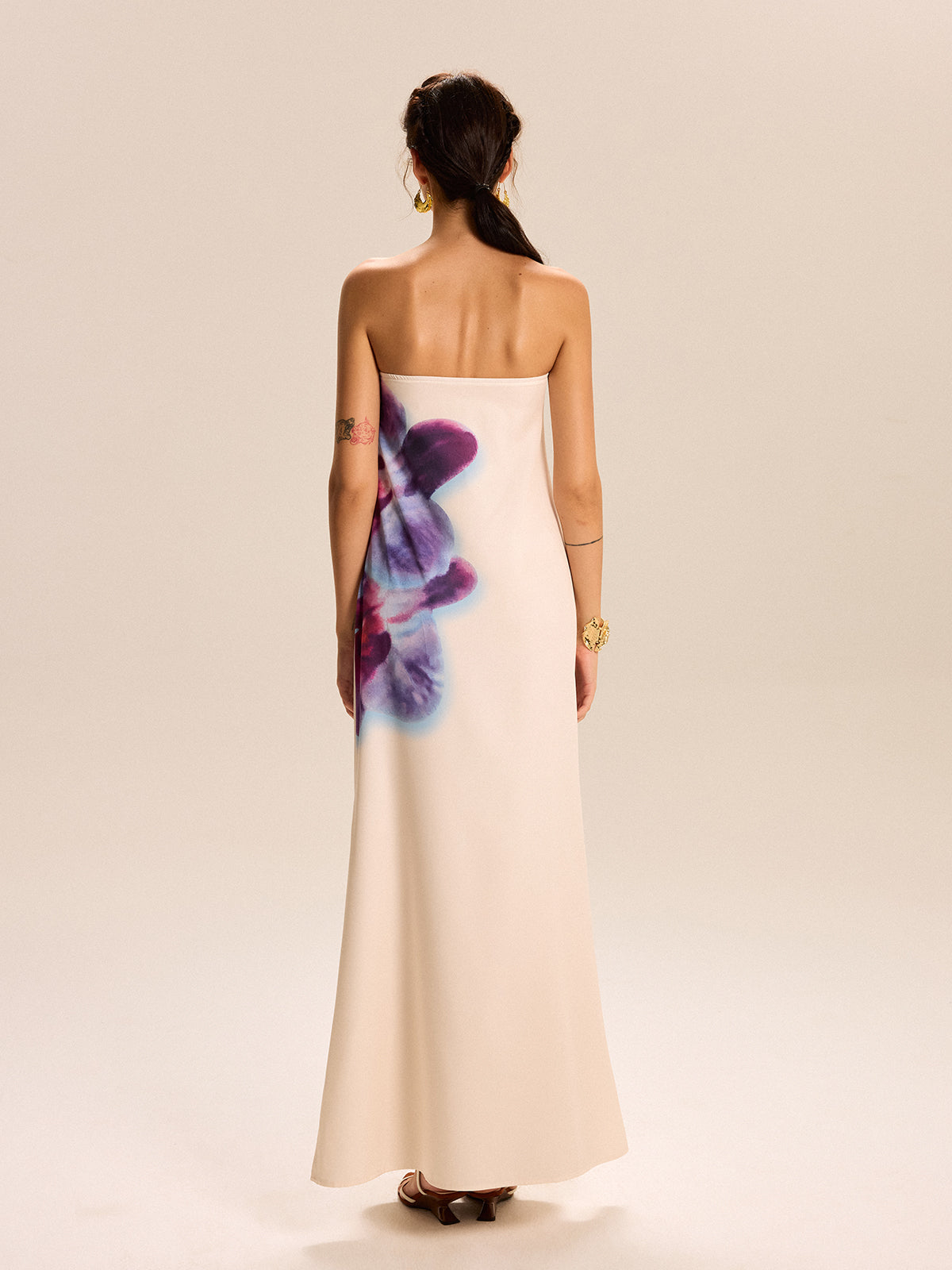 Trägerloses Maxikleid mit Blumenmuster