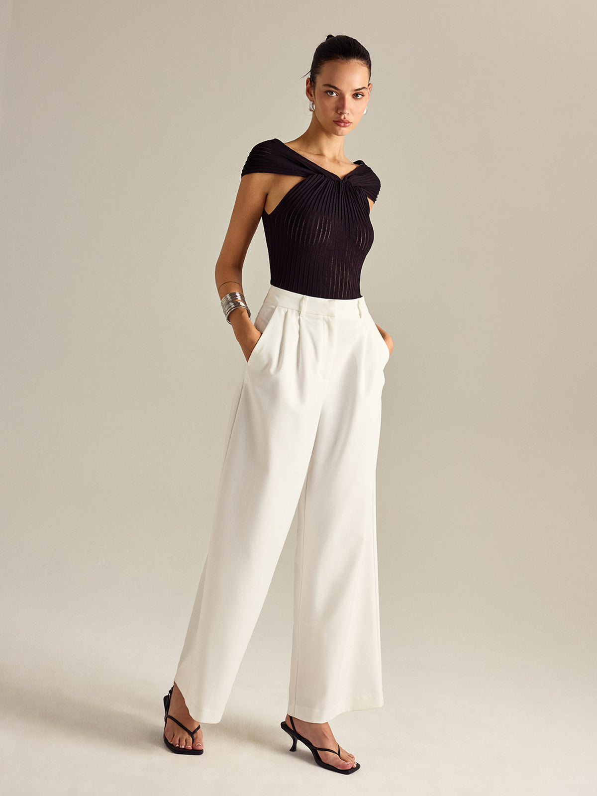 Plissiertes Twist-Top aus Strick
