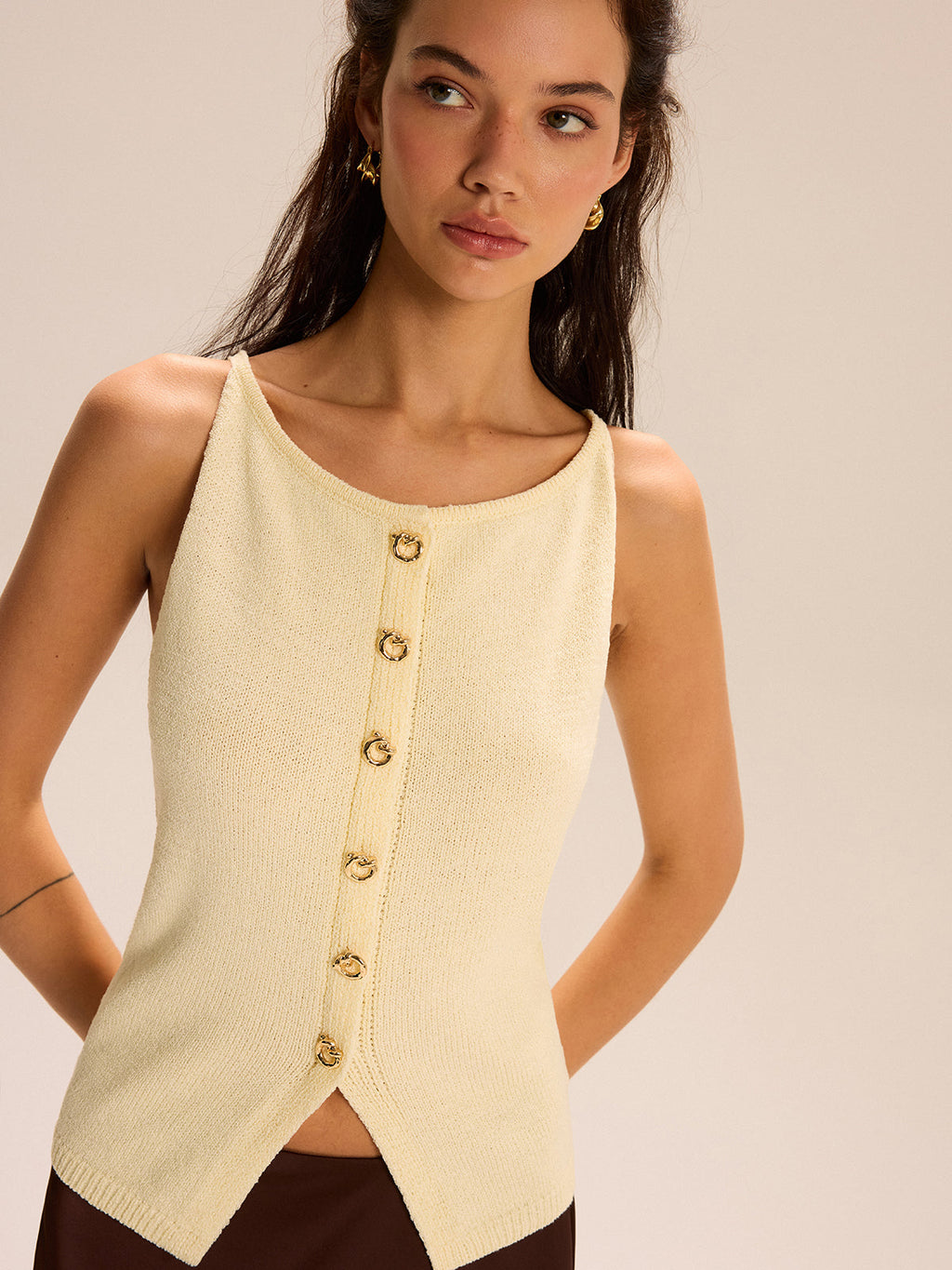 Débardeur en tricot boutonné devant