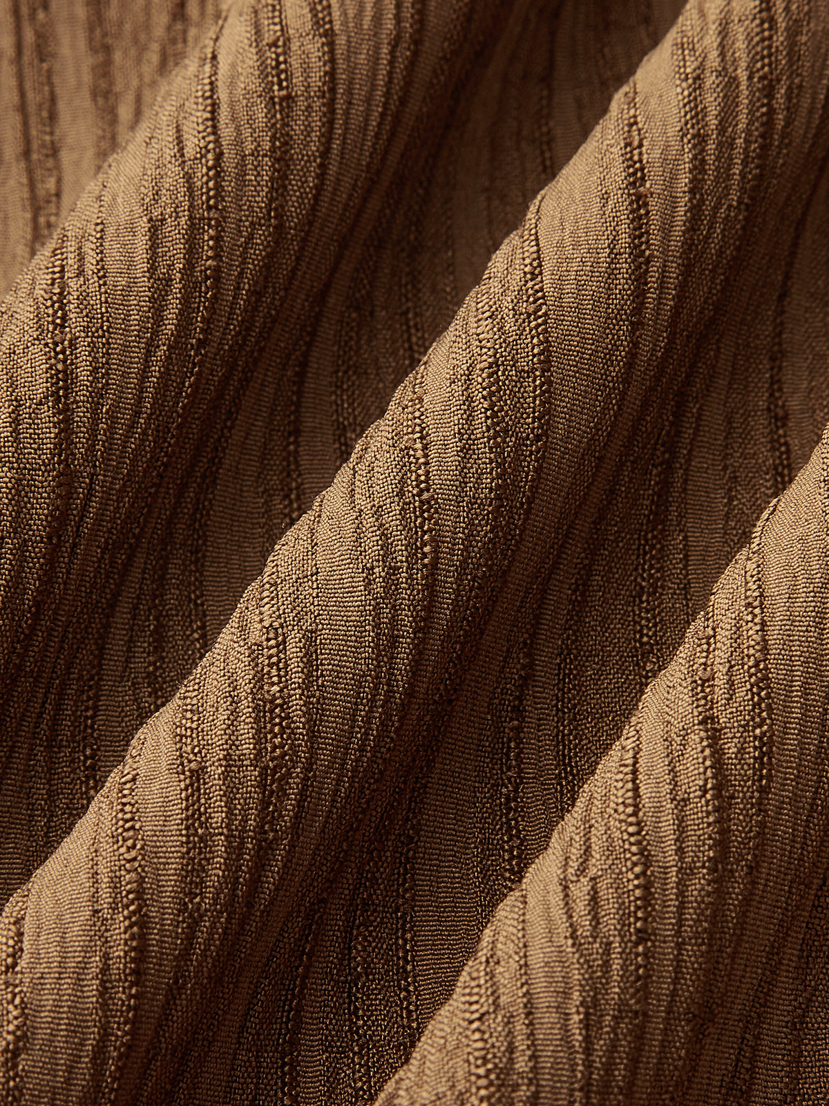 Ensemble crop top à manches bouffantes et jupe midi à taille smockée 