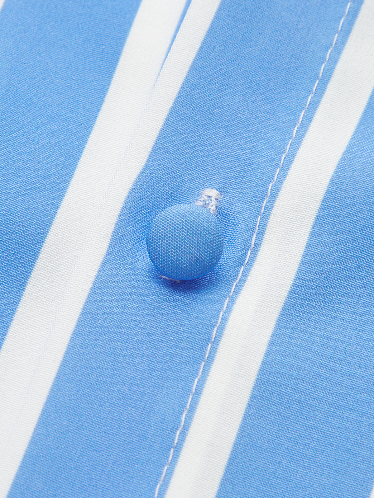 Gestreiftes Kleid mit Gürtel und Puffärmeln 