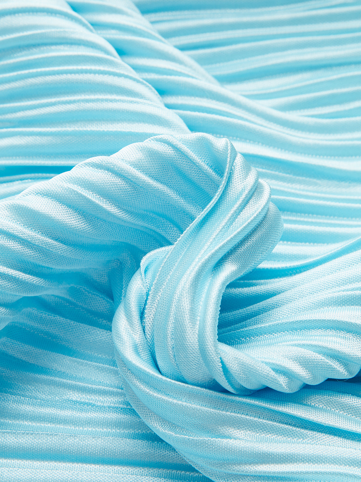 Robe midi plissée à manches longues et ceinture semi-transparente