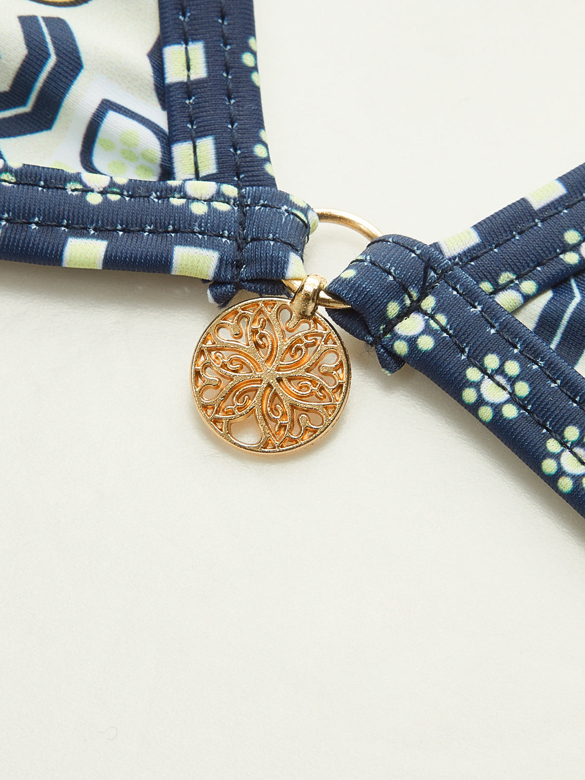 Gemustertes Neckholder-Bikini-Set