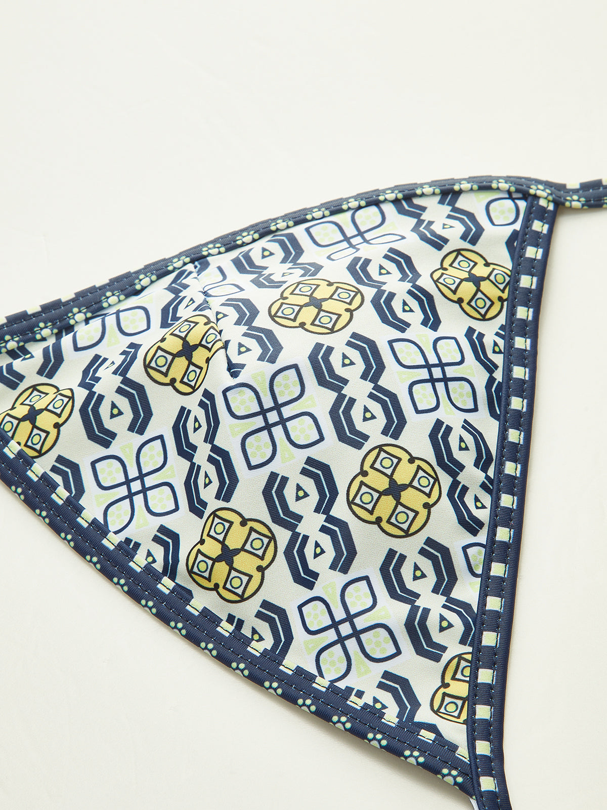 Gemustertes Neckholder-Bikini-Set