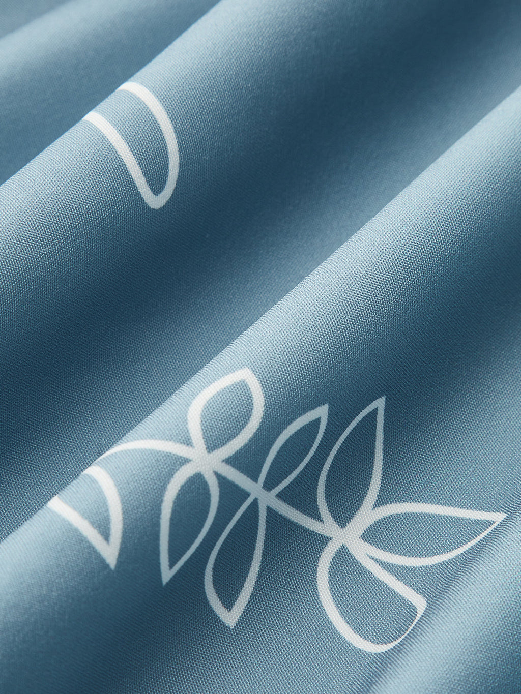 Robe longue à fines bretelles et volants imprimée