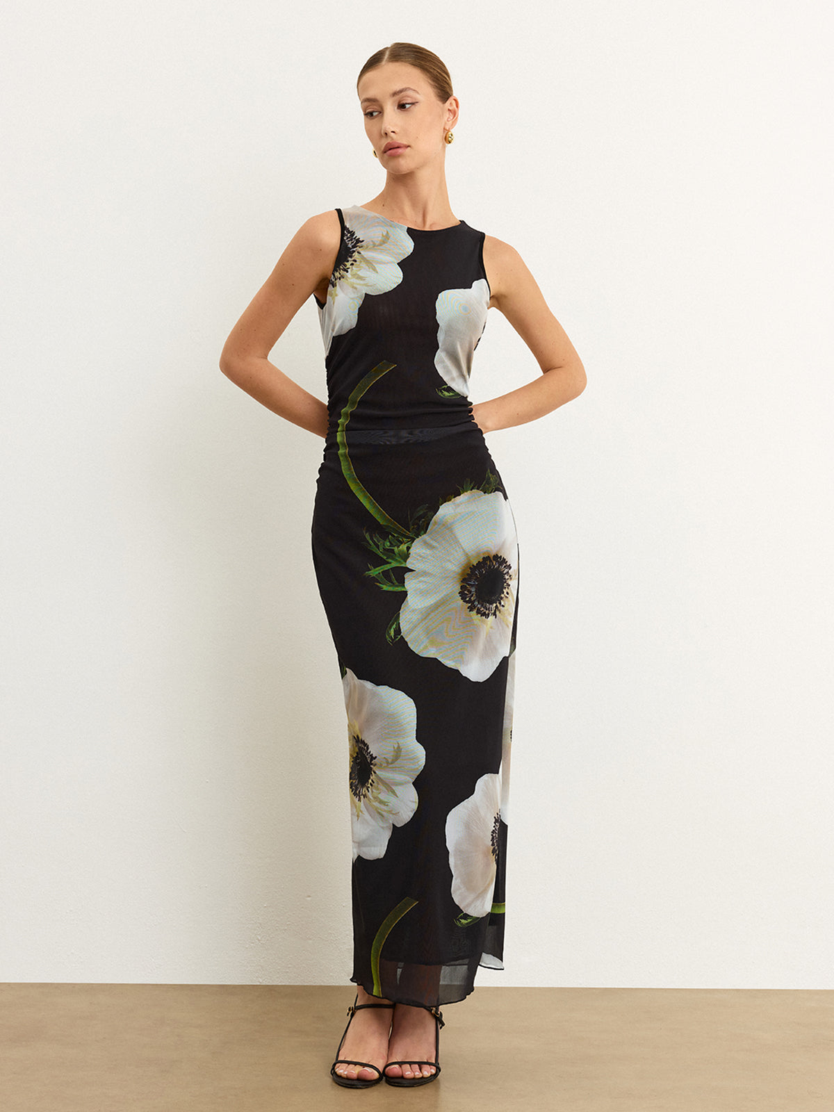 Maxikleid aus transparentem Stoff mit Blumenmuster