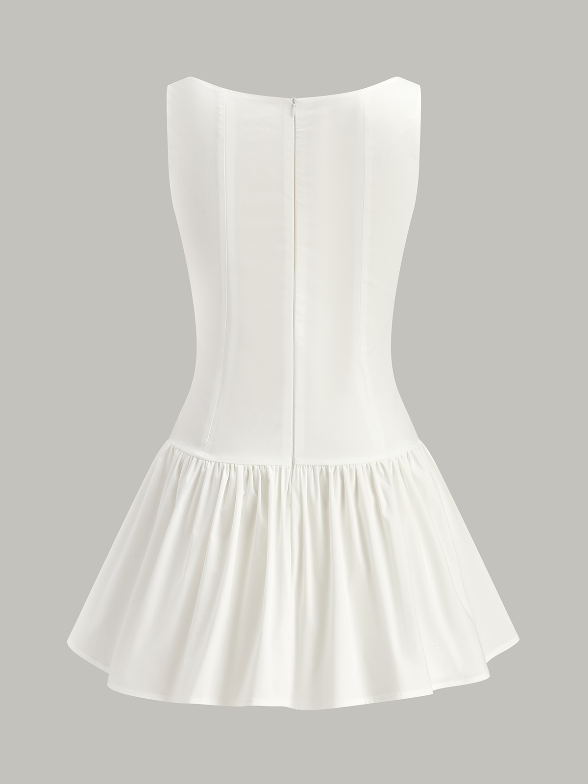 Robe courte brodée à fleurs avec boutons sur le devant 