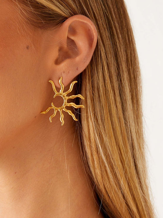 Sonnenstrahl-Ohrstecker aus Gold