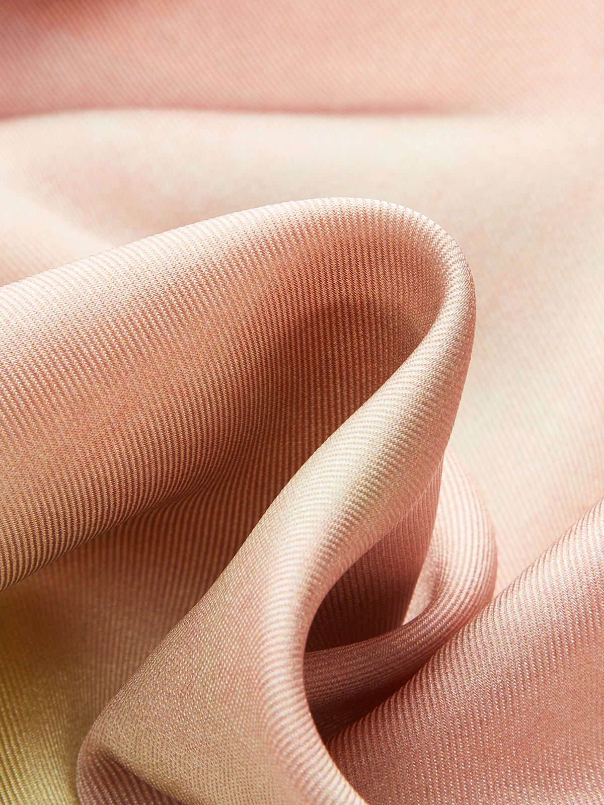 Robe longue dégradée à manches courtes et taille froncée