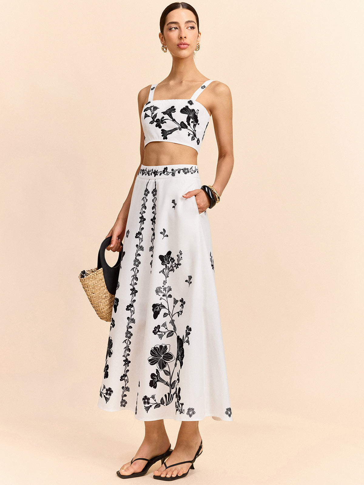 Ensemble crop top et jupe midi brodés de fleurs 