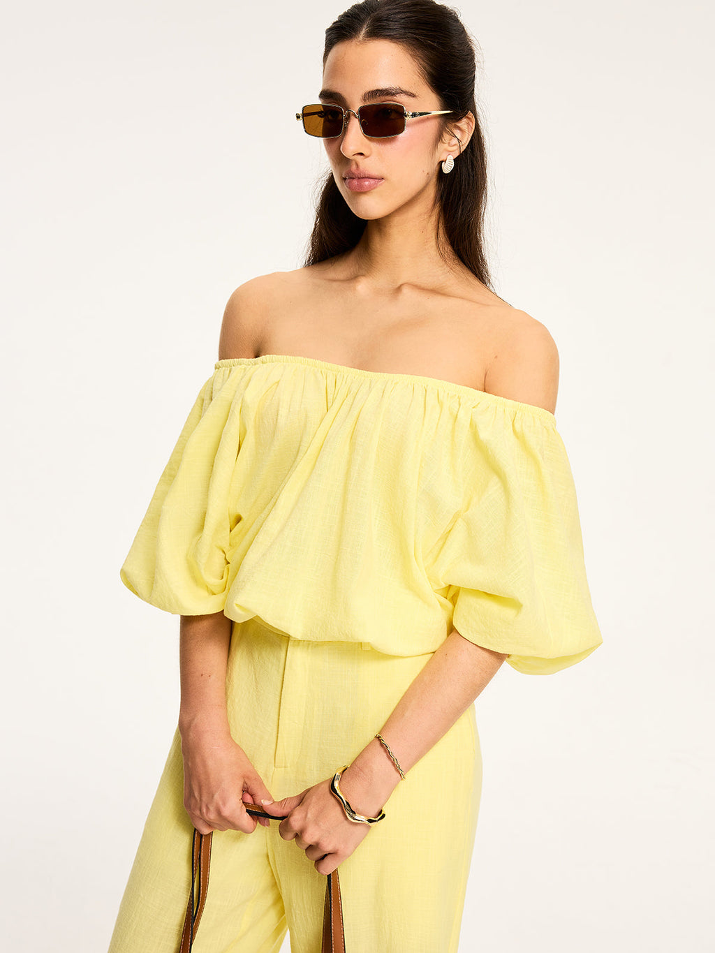 Bluse mit Puffärmeln und Rückenschnürung